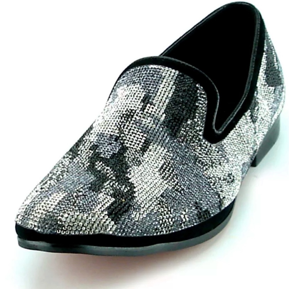 Fiesso Camouflage B&W rhinestone loafer sz 10